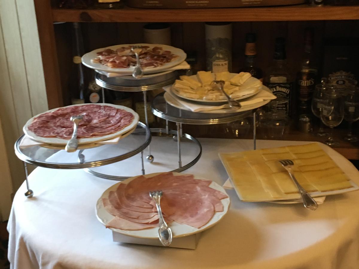 La Roseraie Hotel Restaurant Монтіньяк Екстер'єр фото